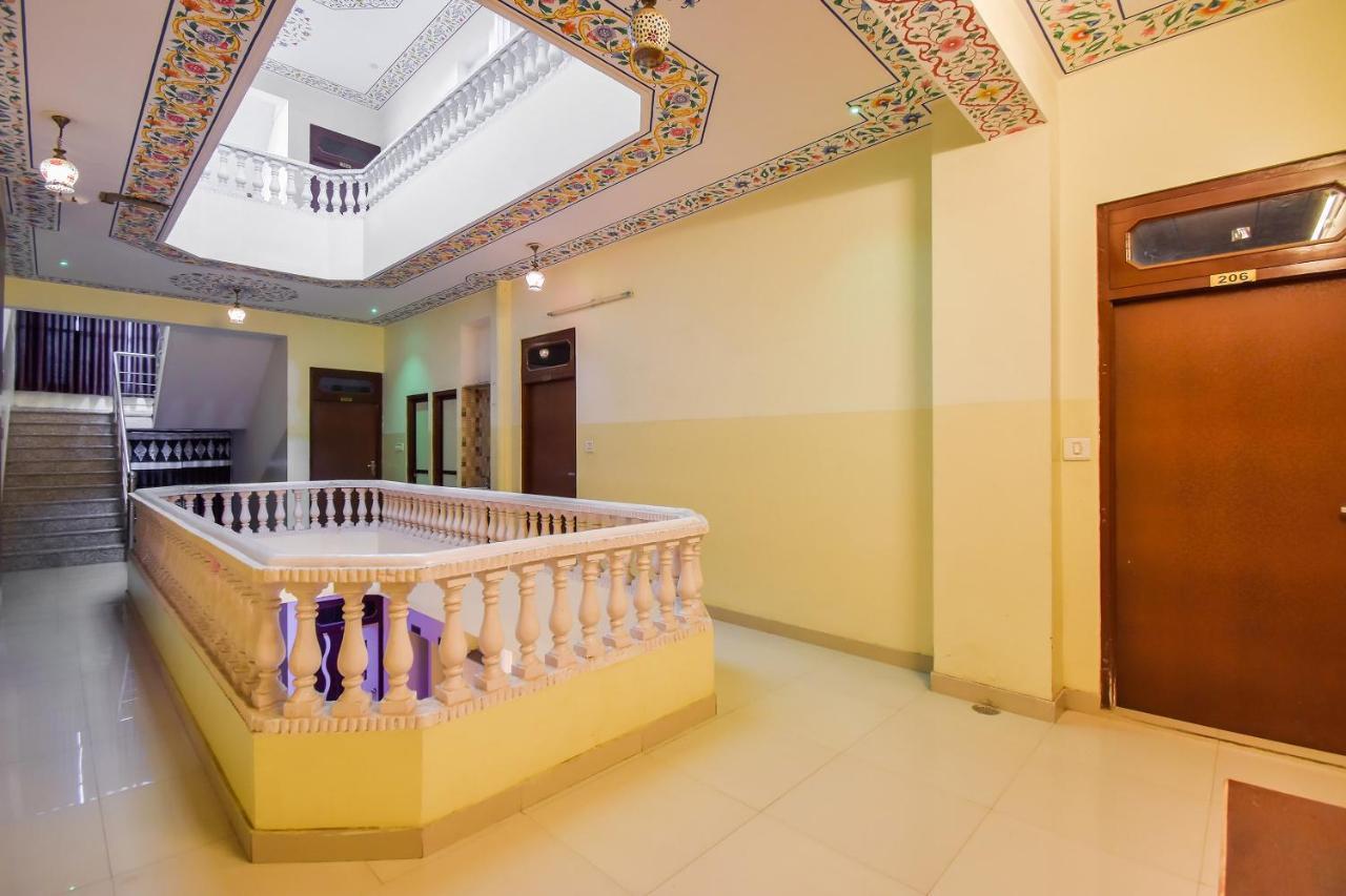 Oyo 11389 Hotel Ng Palace Jaipur Exteriör bild