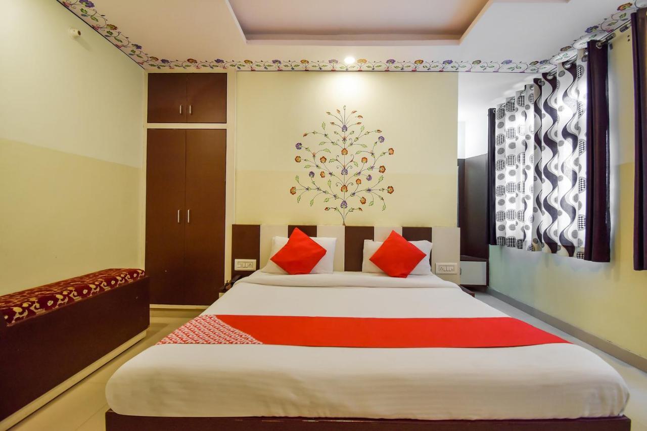 Oyo 11389 Hotel Ng Palace Jaipur Exteriör bild